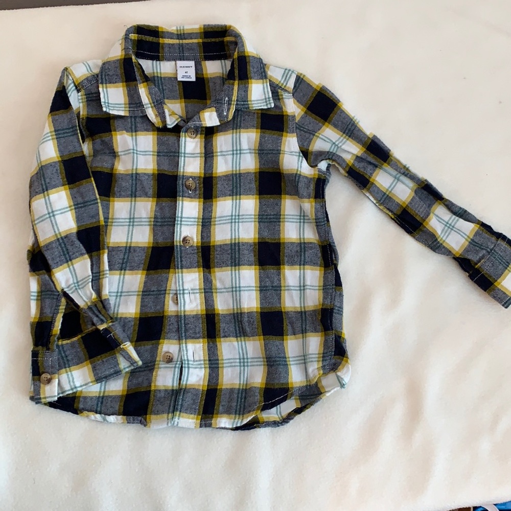 Old Navy boy long sleeve button down shirt